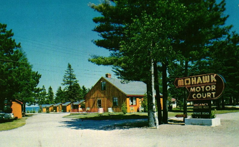 Mohawk Motel (Mohawk Motor Court) - Tourist Cabin Mohawk Motor Court (newer photo)
